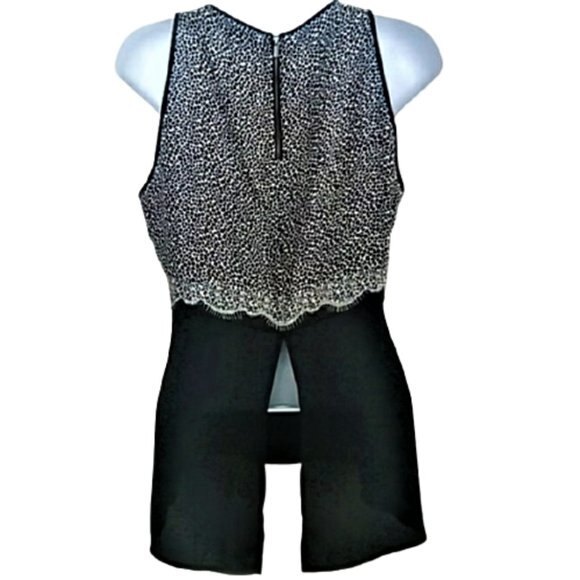 BCBGMaxAzria Caralyn Sleeveless Top Blouse Size XS - Picture 4 of 8